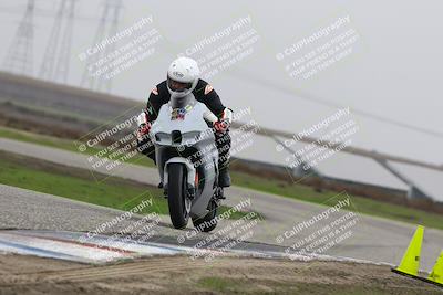 media/Nov-29-2025-TrackDaz (Sat) [[10ae2d9bce]]/B Group/Session 4 (Wheelie Bump)/